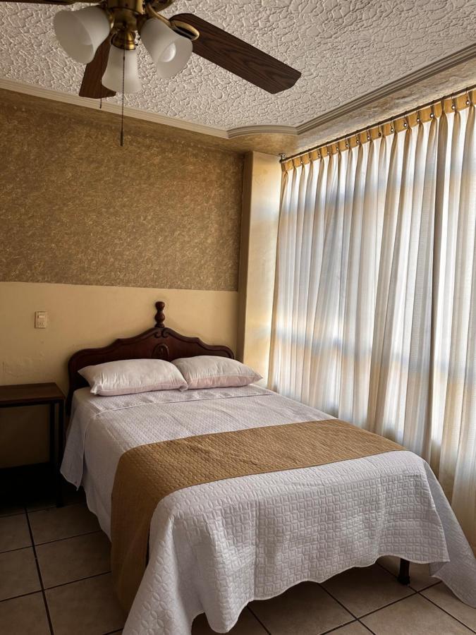 Hotel Palacio Сан Хуан де лос Лагос Екстериор снимка