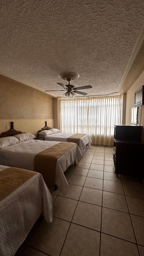 Hotel Palacio Сан Хуан де лос Лагос Екстериор снимка